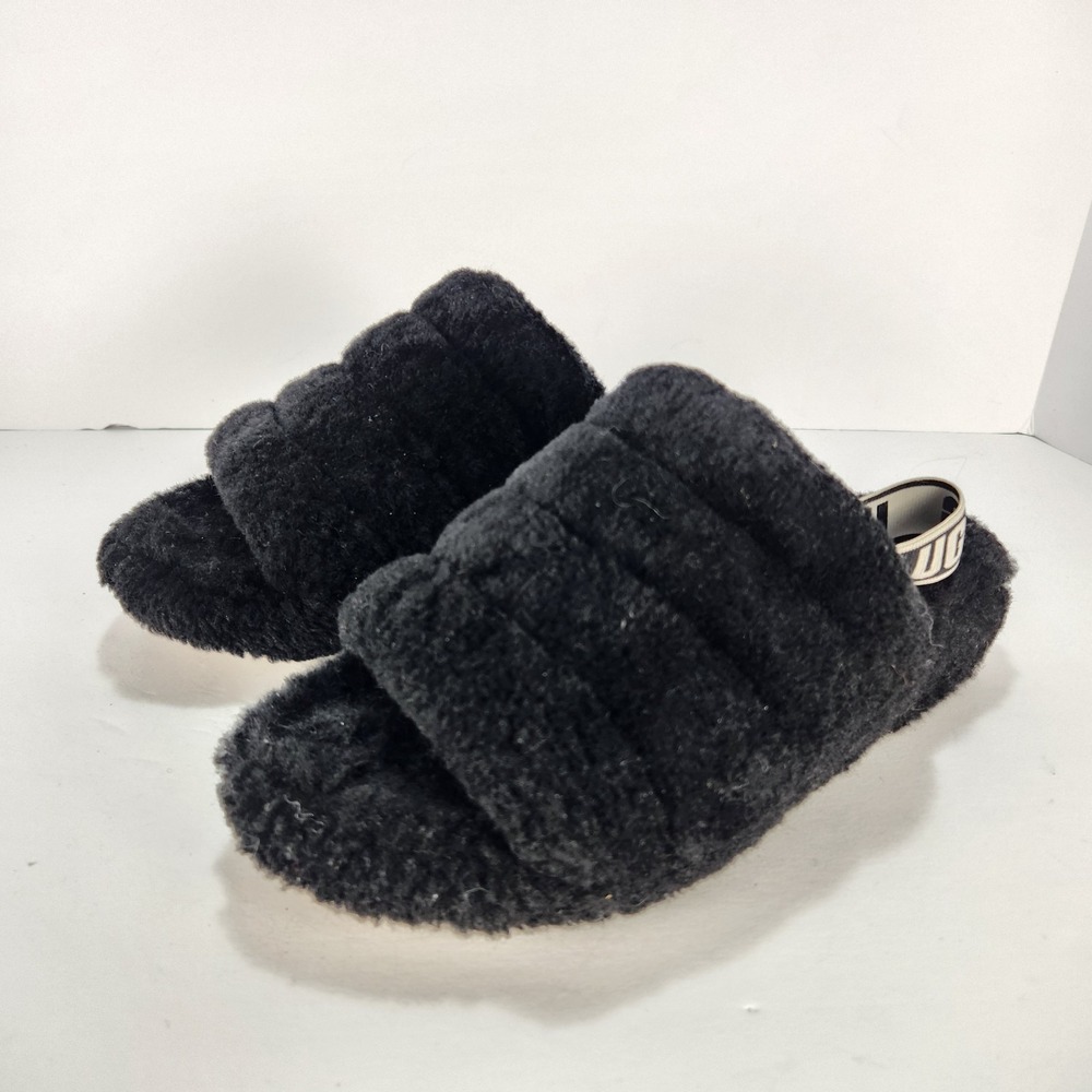 Ugg Women's‎ Black Fur Comfy Cozy Casual Slippers Size 9